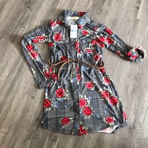 Juniors shirt dress with belt precious rose print